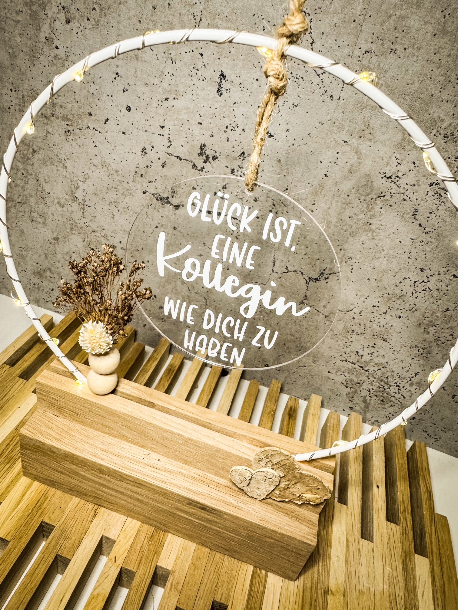 Geschenk für Kollegin - Handgefertigter Tischbogen 'Glück ist eine Kollegin wie dich zu haben' mit Licht