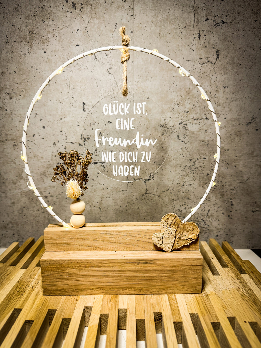 Geschenk für beste Freundin - Handgefertigter Tischbogen 'Das Leben ist schön weil du dabei bist' mit Licht