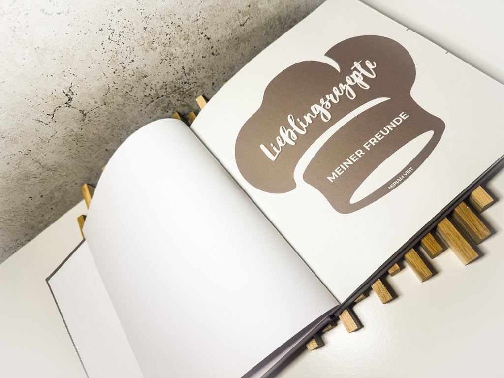 Rezept Freundebuch – 'Lieblingsrezepte meiner Freunde', Geschenk für Hobbyкöche, Hardcover mit Platz für 20 Rezepte