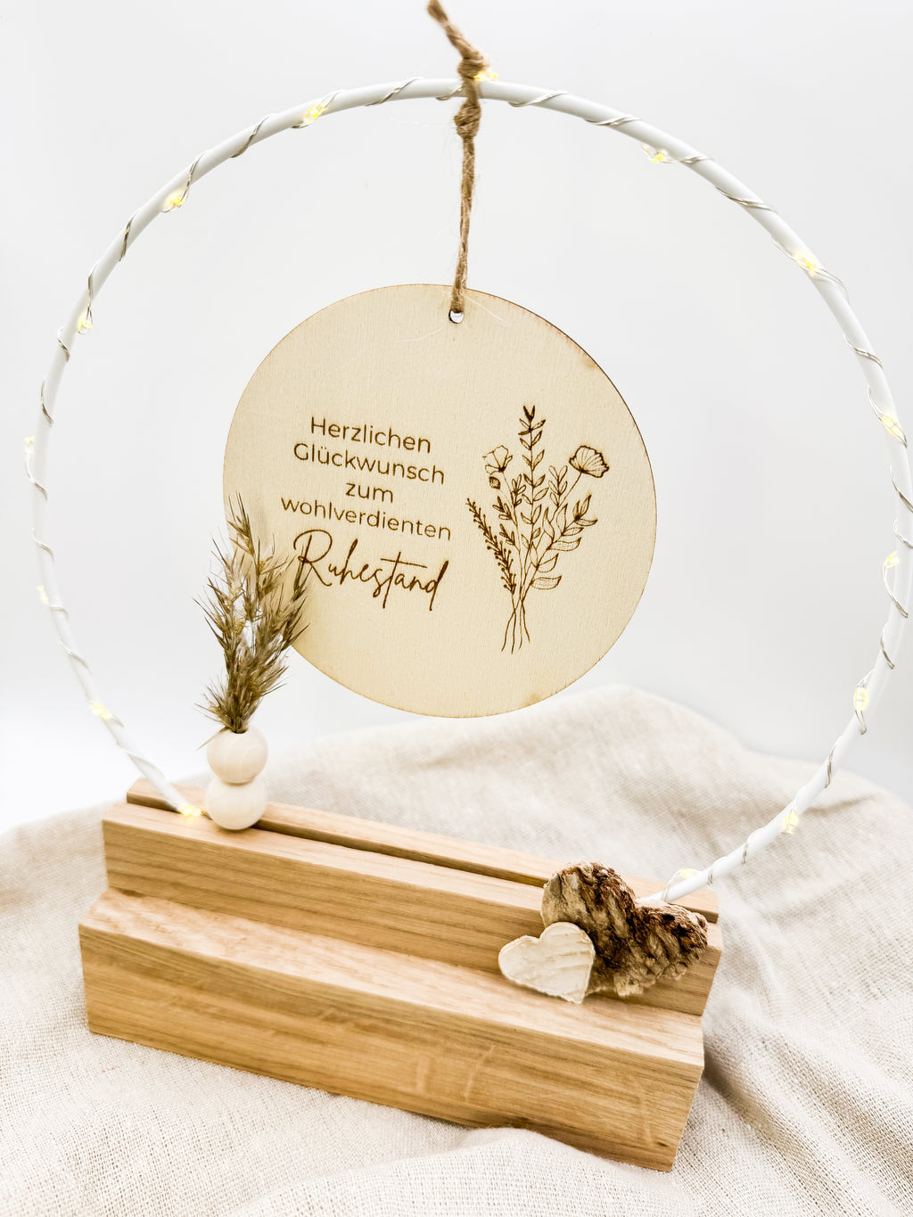 Geschenk zum Ruhestand - Handgefertigter Tischbogen zur Rente, beschreibbar mit Licht