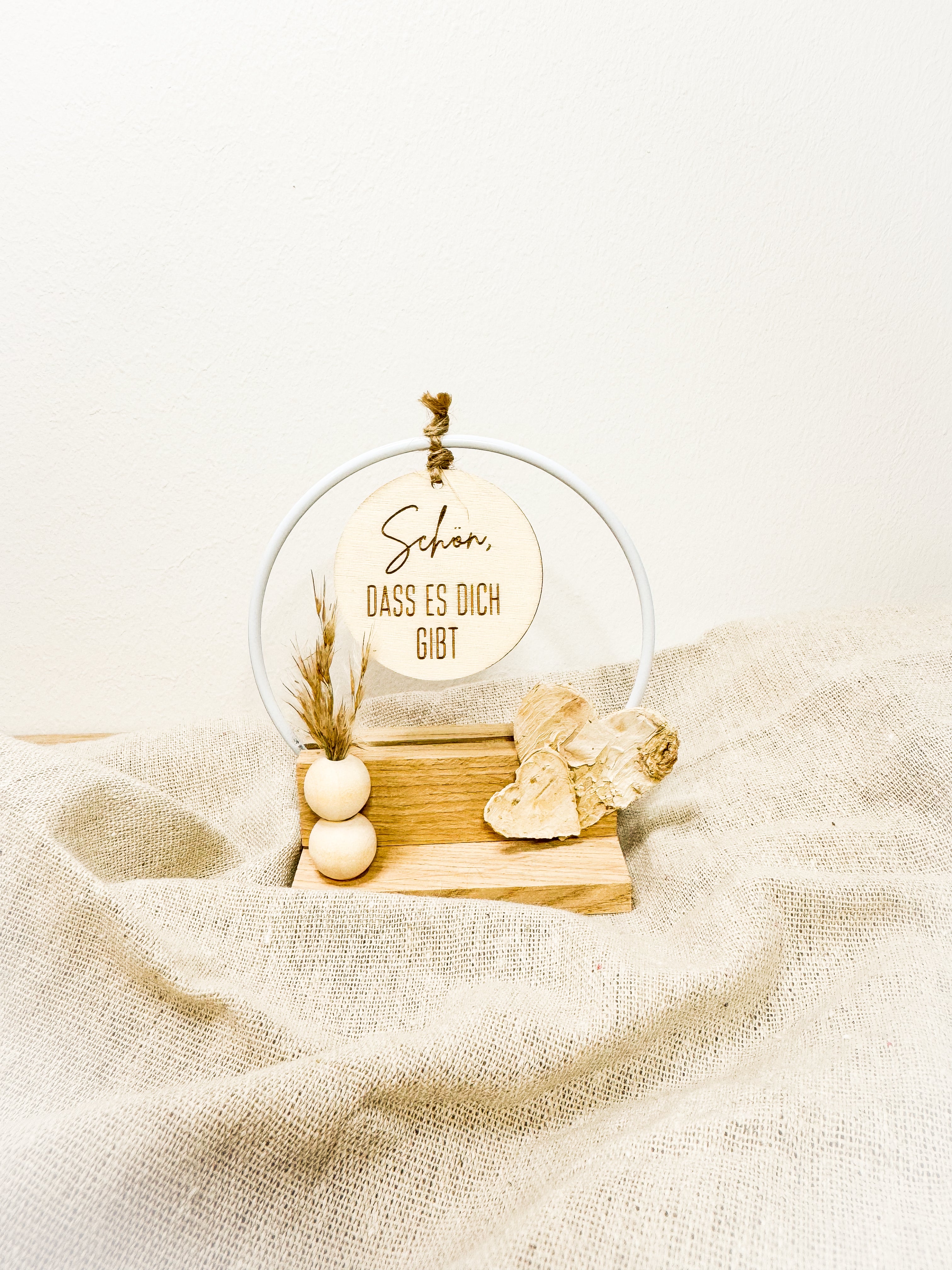 Geschenk 'Schön, dass es dich gibt' - Handgefertigter Tischbogen für Freunde & Familie