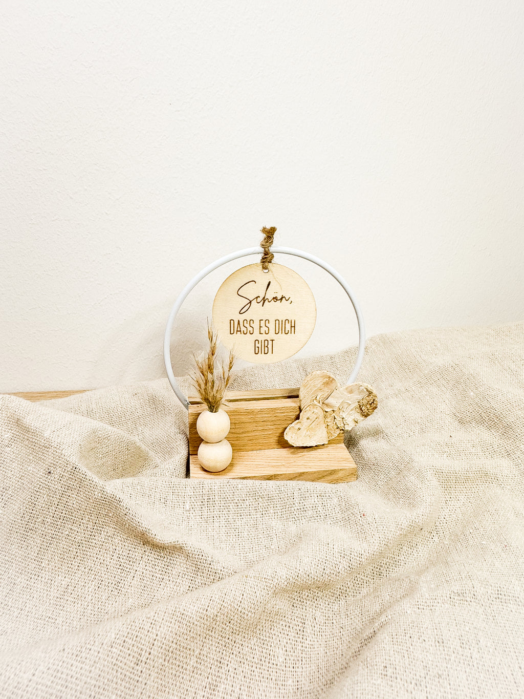 Geschenk 'Schön, dass es dich gibt' - Handgefertigter Tischbogen für Freunde & Familie